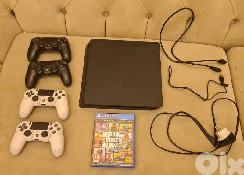 PS4 slim (used) with many games included 0