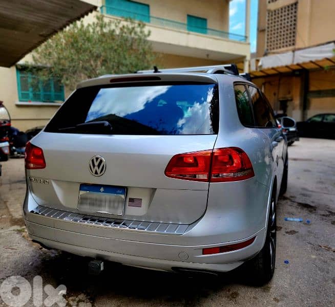Volkswagen Touareg 2011 0