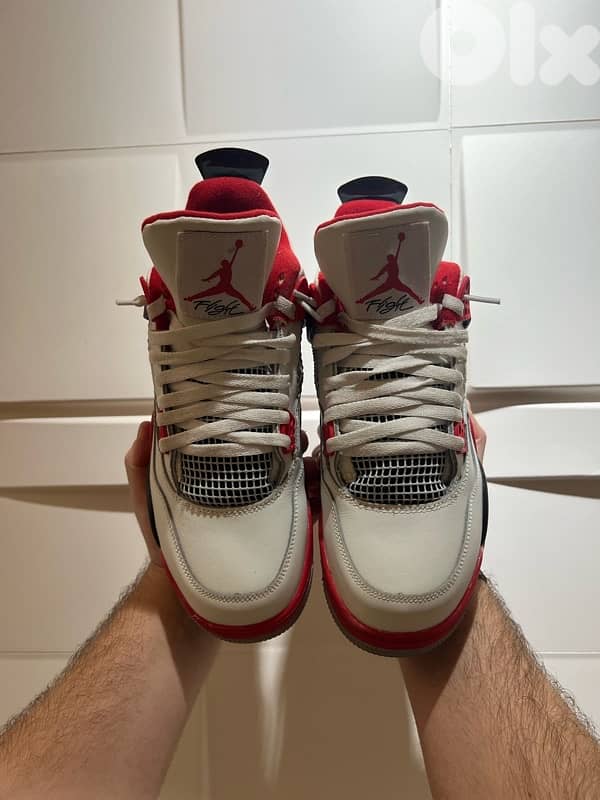 Jordan 4 “FIRE RED” 2