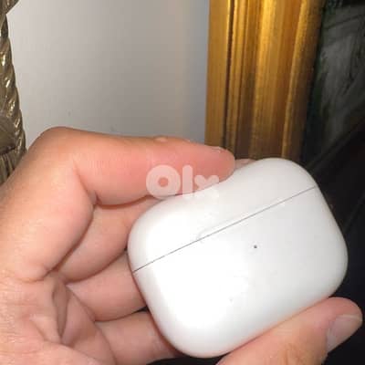 Airpods Pro 1 Magsafe Original (Case and Left piece onyl)
