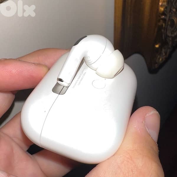 Airpods Pro 1 Magsafe Original (Case and Left piece onyl) 3