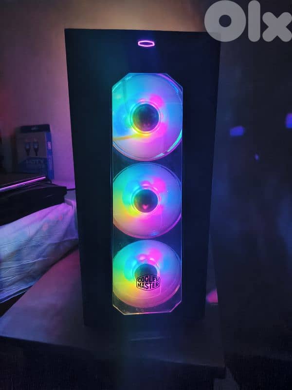 Gaming Setup with RGB Case – Great Performance! 2