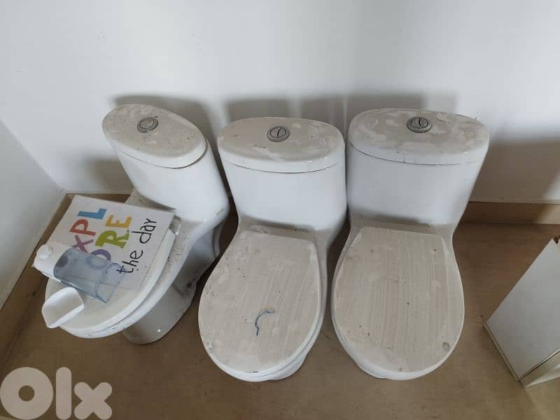 Toilets + Sinks 0