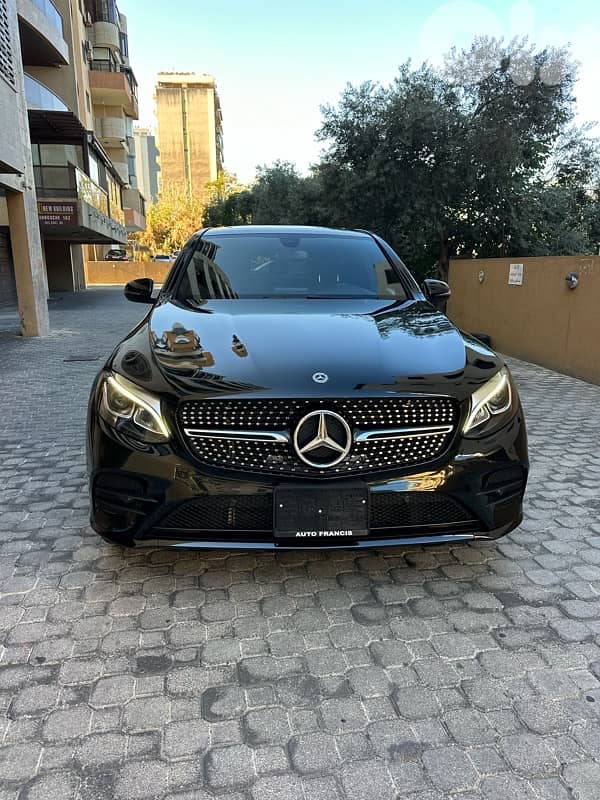 Mercedes GLC 300 coupe AMG-line NP 2018 black on black (clean carfax) 0