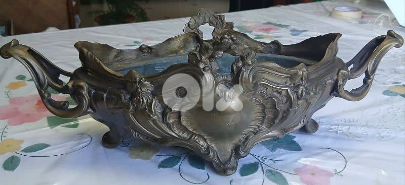 vase bronze 0