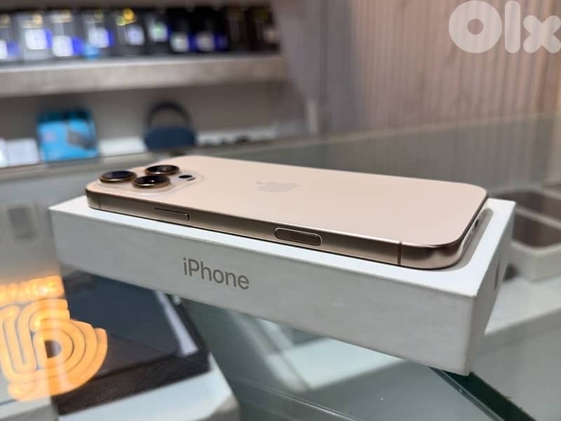 iPhone 16 Pro Max 1TB Like New: - Mint Condition 2