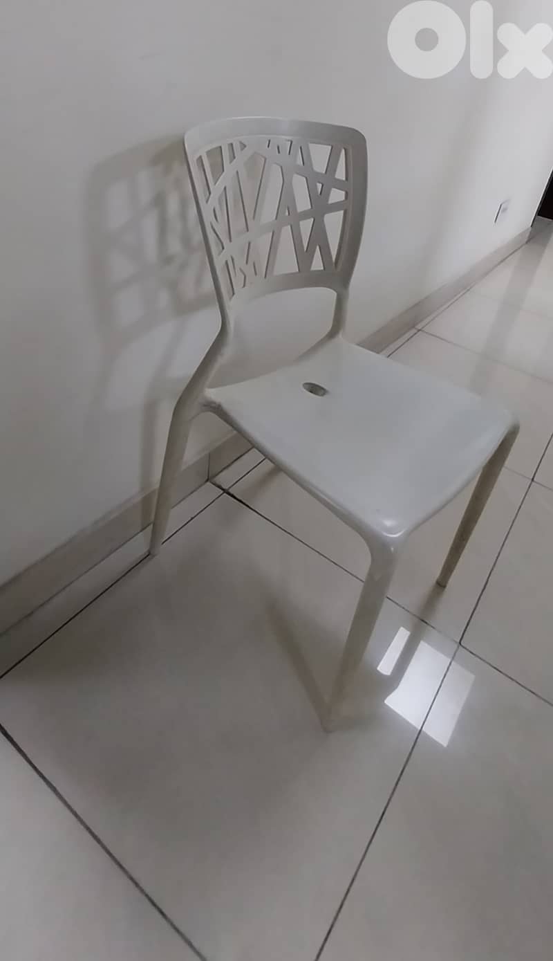 chairs 0