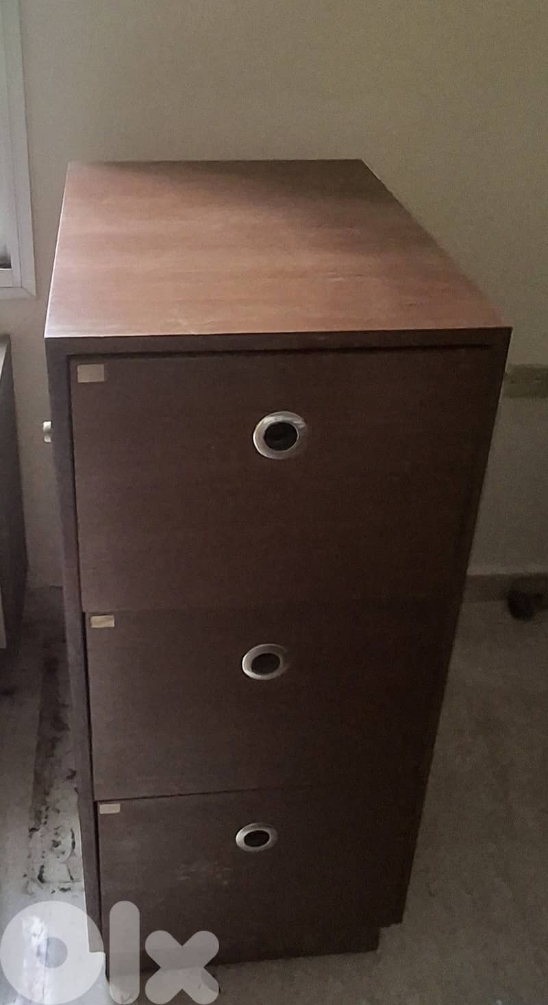 cabinet 0