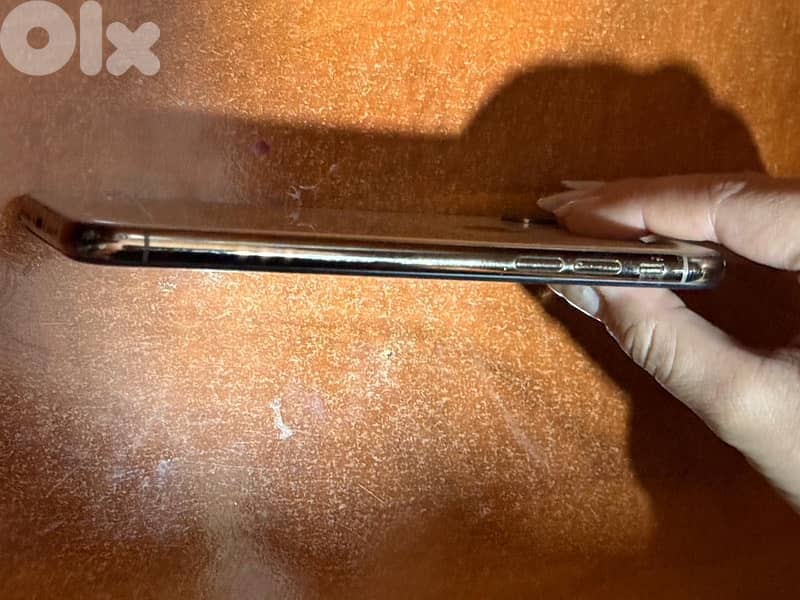 iphone XS Rose Gold 2
