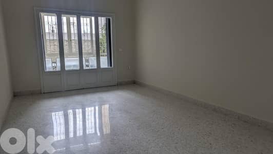 170 Sqm Apartment located in Adlieh