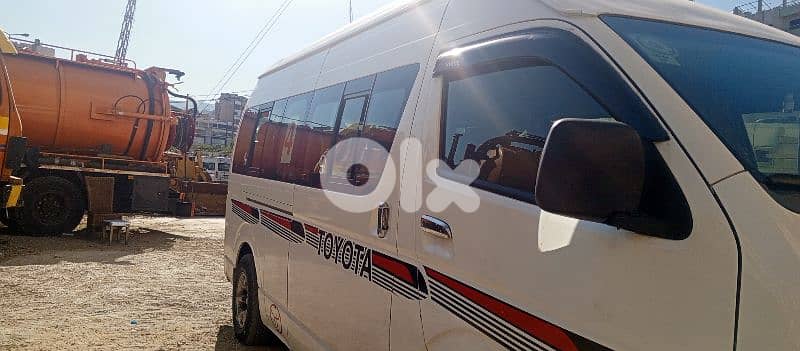 Toyota hiace 2