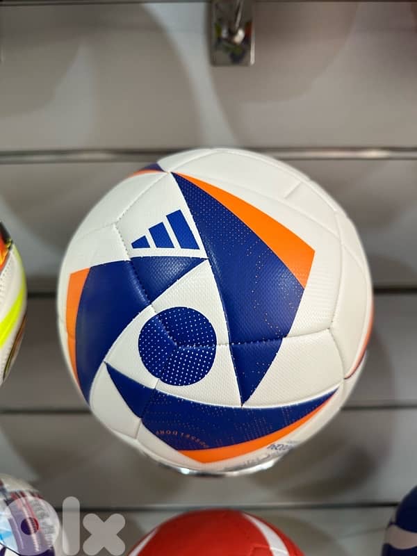 Football Adidas 1