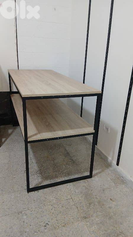 طاولات ارفف عريضة 0