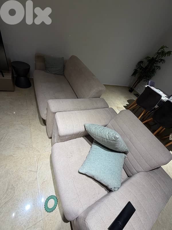 living room & dining table 0