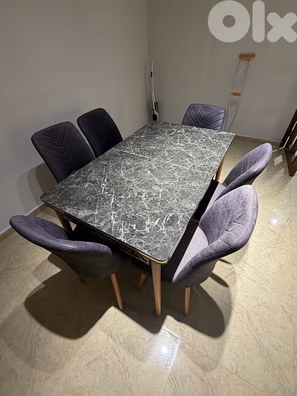 living room & dining table 8