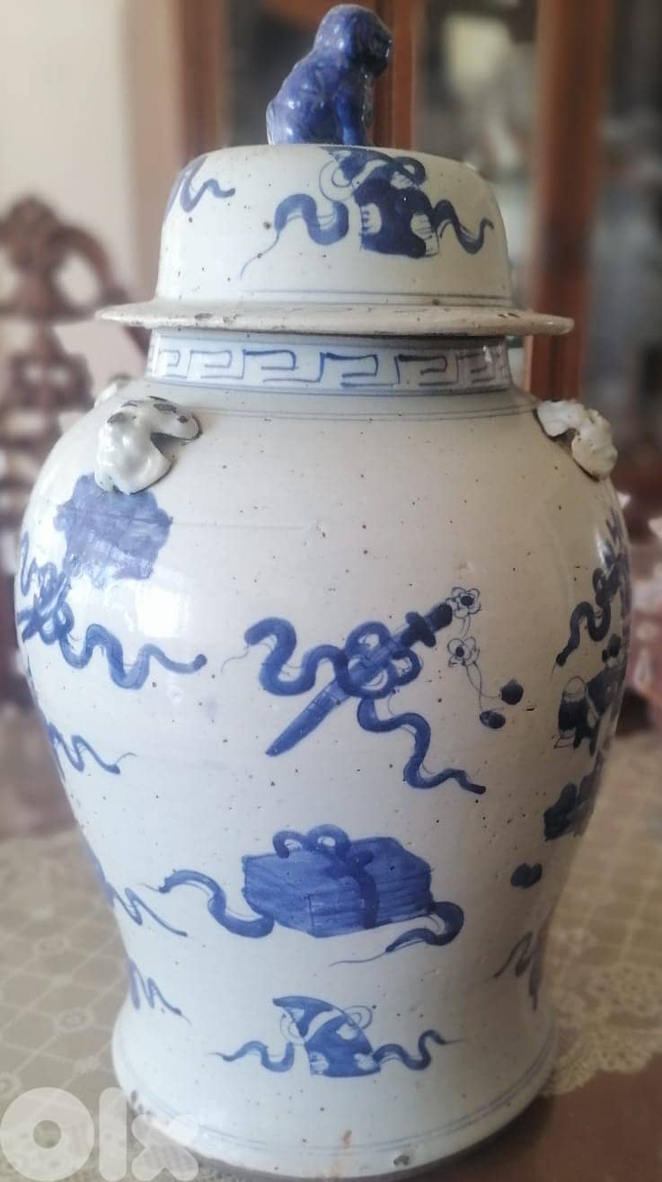 A collection of antique pieces 2