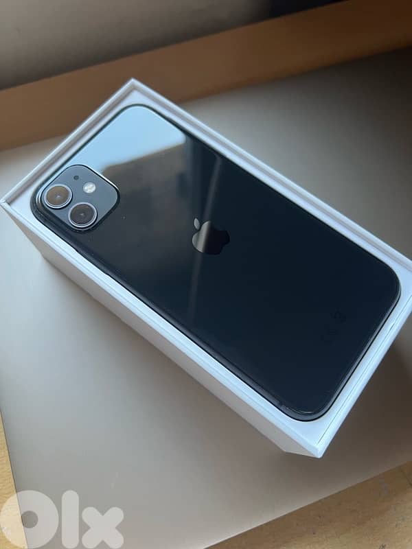 iPhone 11 Black 64GB for Sale 2