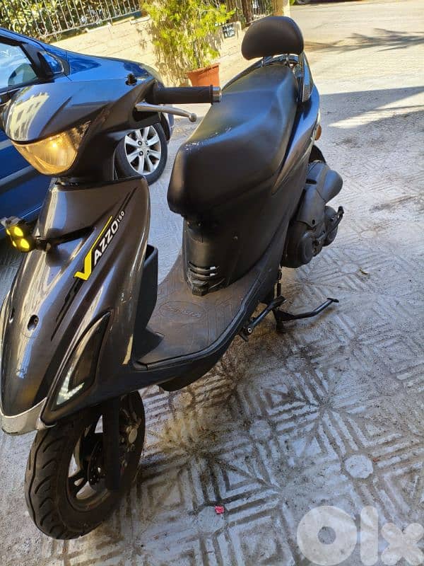V150 Azzo 1