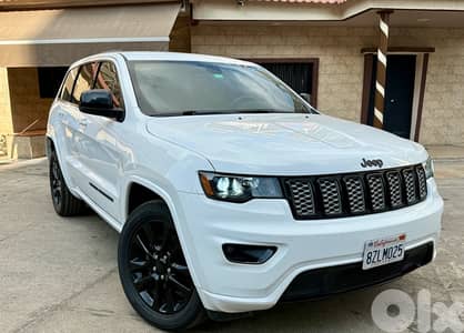 Jeep Grand Cherokee  Altitude 2017 Clean carfax