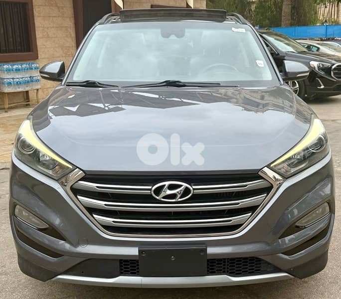Hyundai Tucson Limited Awd 2017 Clean carfax 0