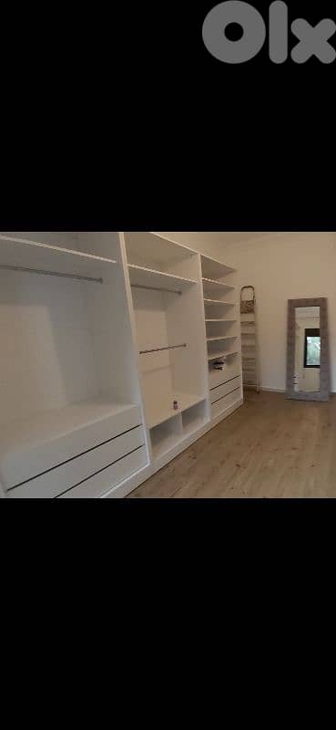 Bedroom with walk in closet 2
