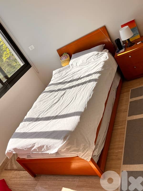One bed with a Drawer 1