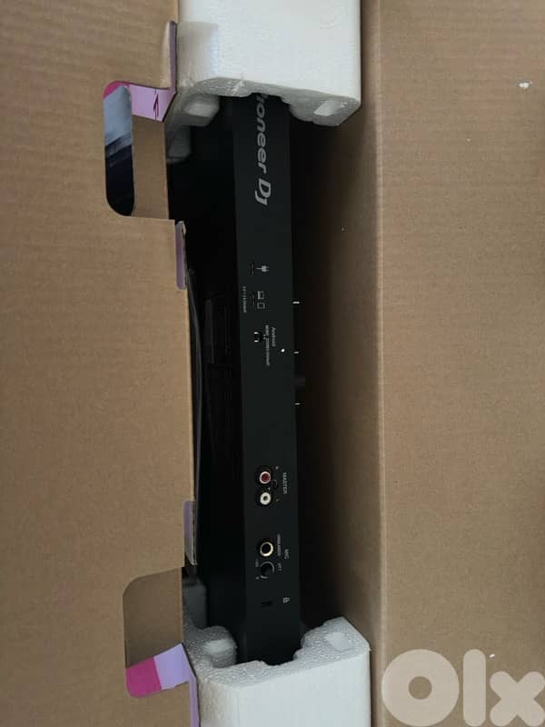 Pioneer DDJ-FLX4 DJ Controller + Reloop Speakers & Headphones 1