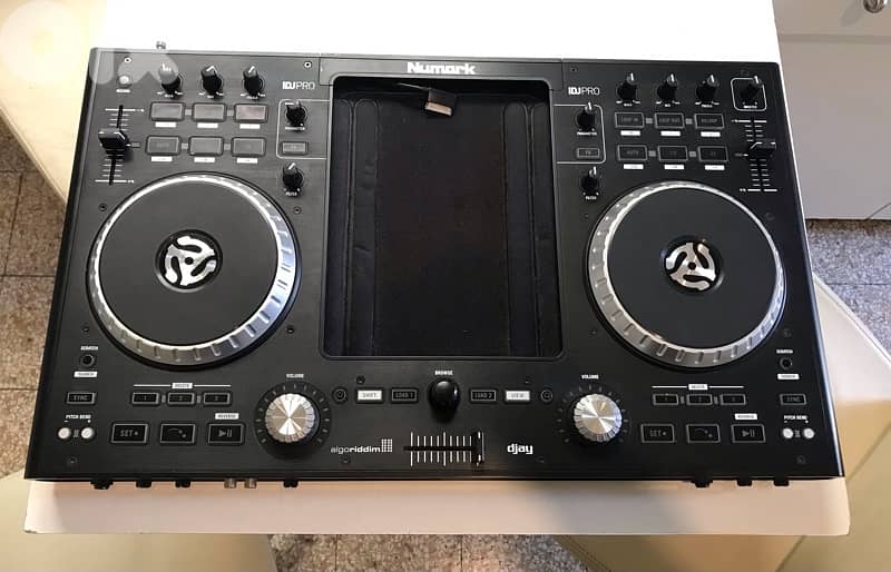 Numark iDj Pro 2