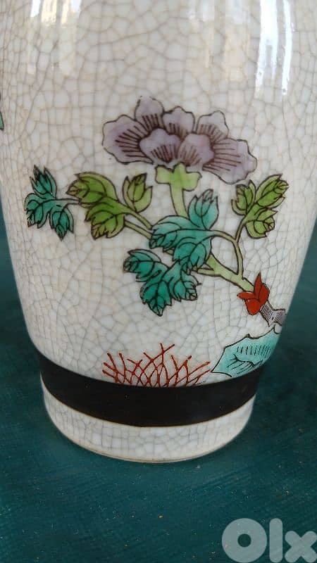 vintage Chinese vase 2