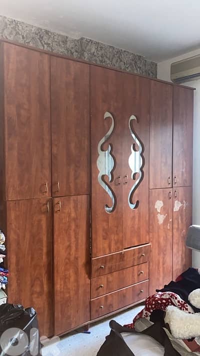closet خزانة