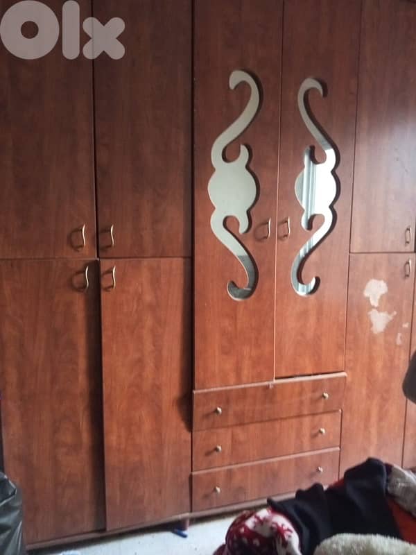closet خزانة 1