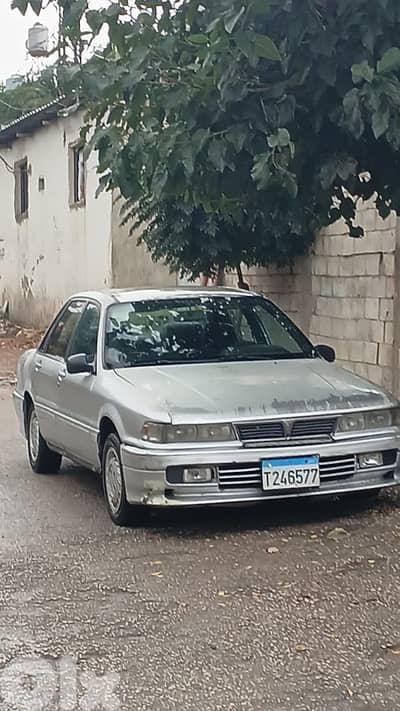 ميتسوبيشي أخرى 1990