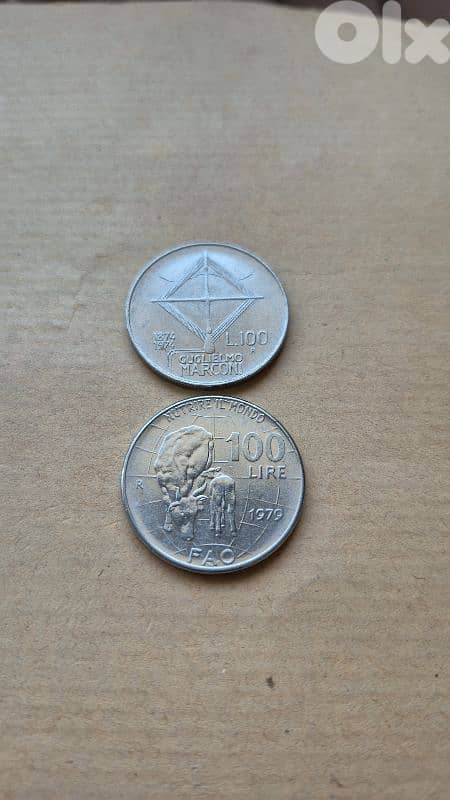 2 old italian coins 0