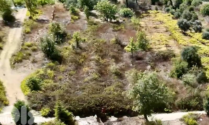 Land For Sale In Bhamdoun / أرض في بحمدون للبيع 3