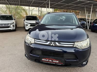 Mitsubishi Outlander GLX model 2014 from company Lebanon!!!