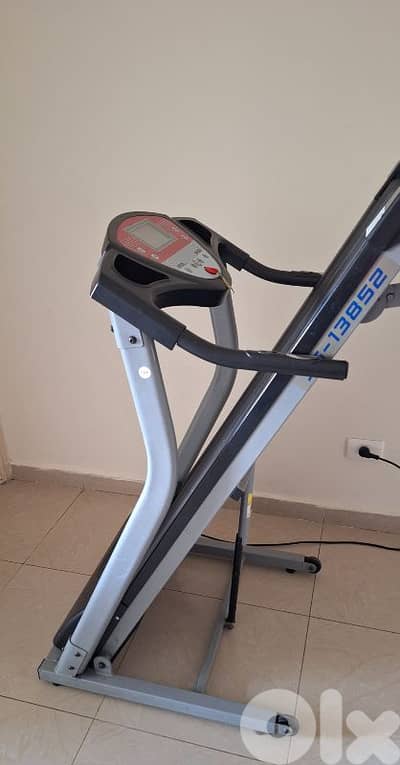 New Treadmill b 110 $