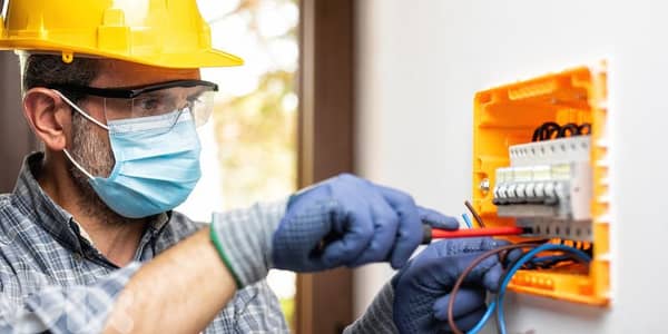 electrical installations أعمال كهرباء