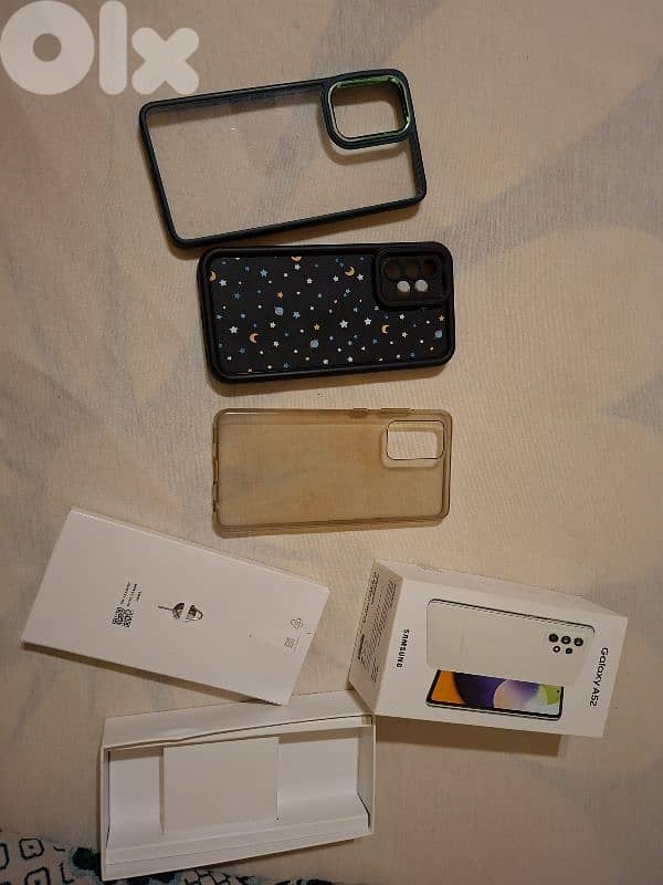 Samsung Galaxy A52 256 GB in white 4