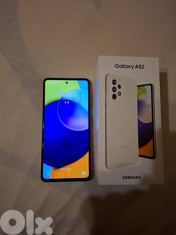 Samsung Galaxy A52 256 GB in white 0