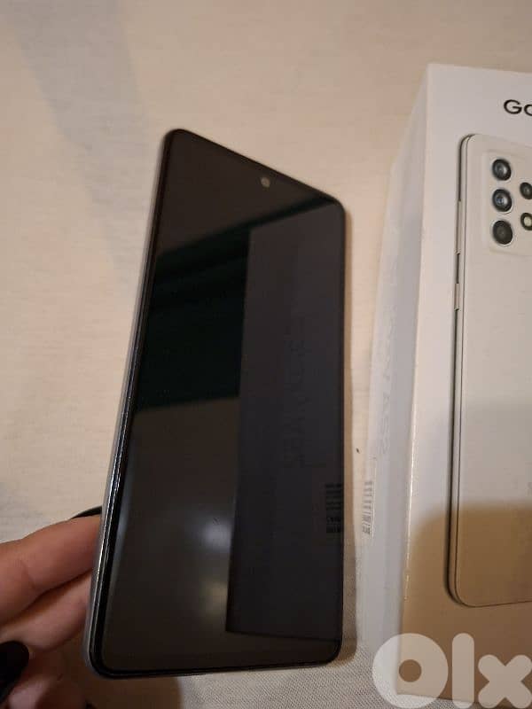 Samsung Galaxy A52 256 GB in white 1