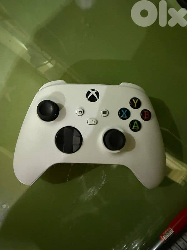 Xbox controller 25$ 0