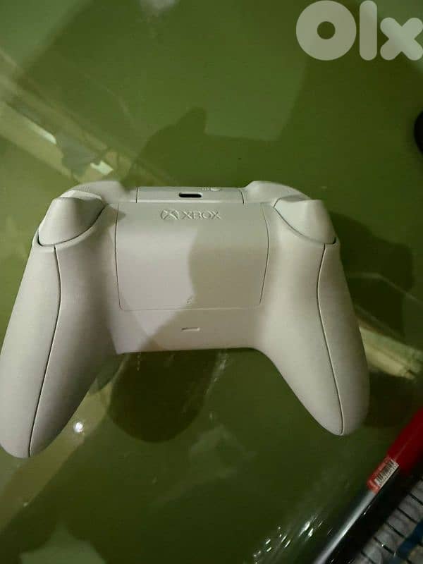 Xbox controller 25$ 1