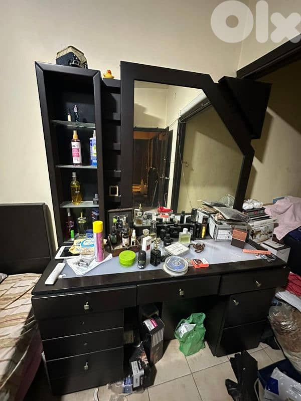 bedroom like new  غرفة نوم مستعملة ٦ اسهر فقط 3