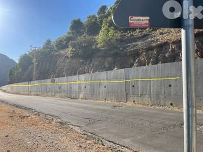 land fro sale in tannourine directly on main road , catchy price !!
