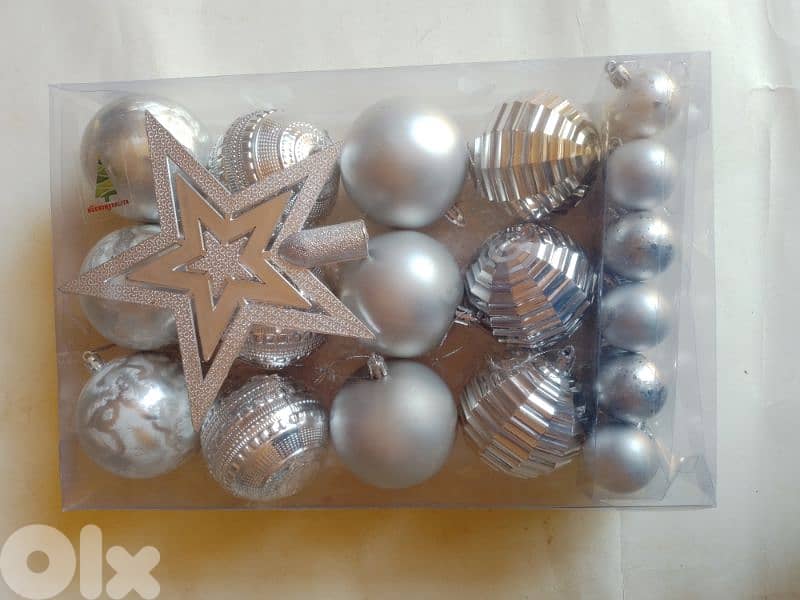 24 pieces Christmas decorations 2