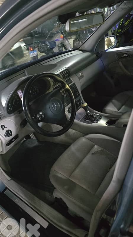 Mercedes-Benz 200 Series 2005 0