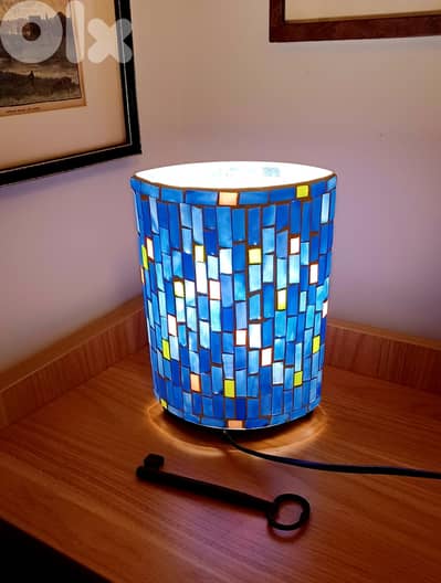Glass mosaic table lamp