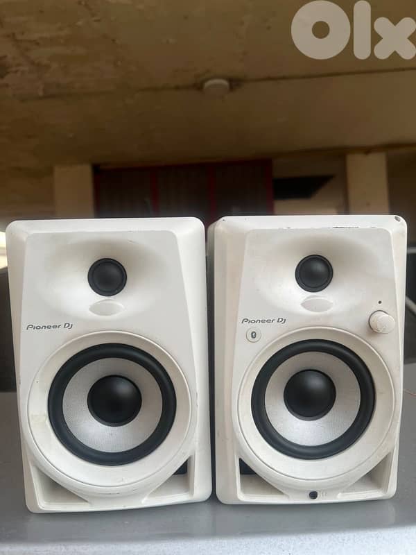 Pioneer DM - 40BT - W 0