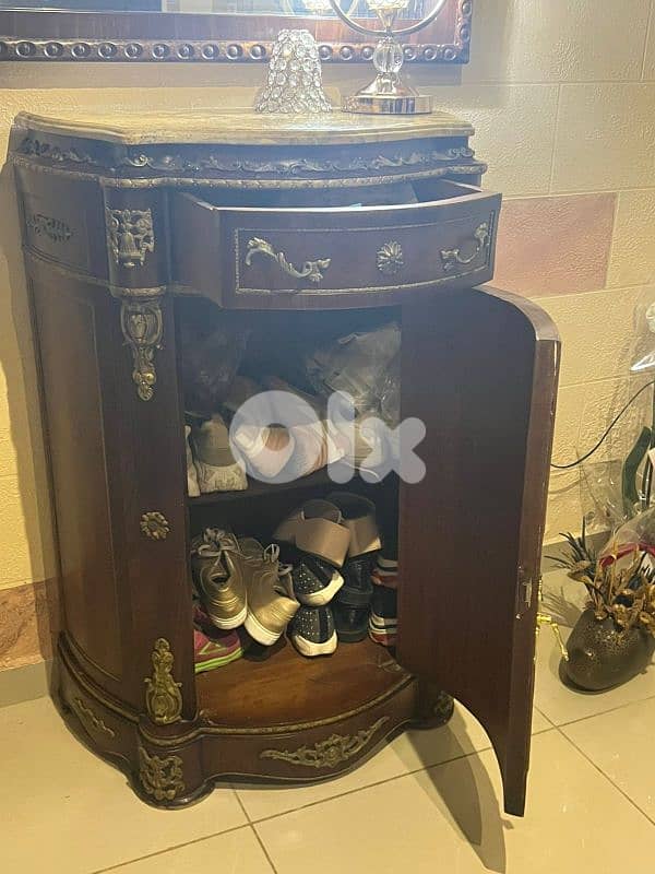 cabinet 1