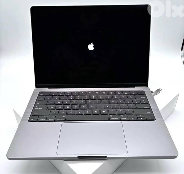 MacBook Pro M1 2021 – Power & Performance Combined 0